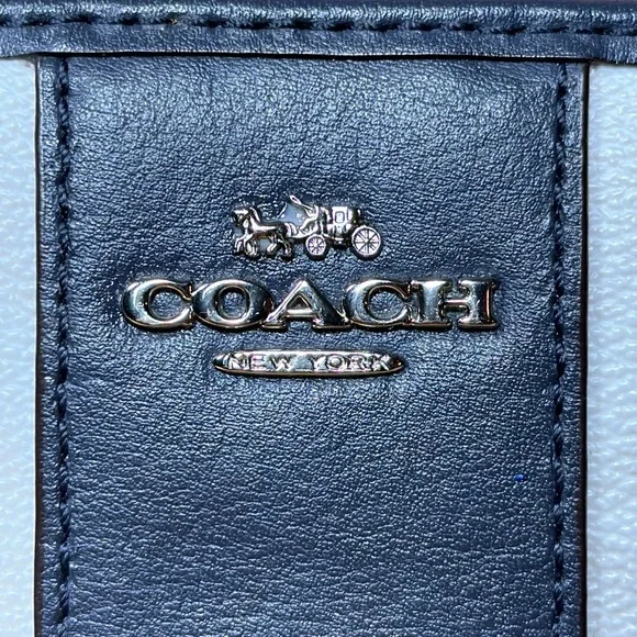 COACH Accordion Zip Wallet In Signature Canvas - Picture 2 of 16